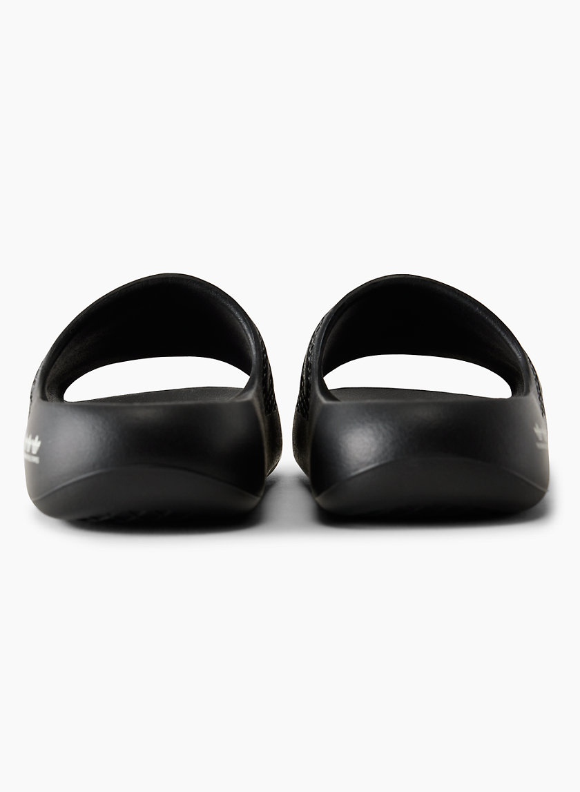 Aritzia deals adidas slides