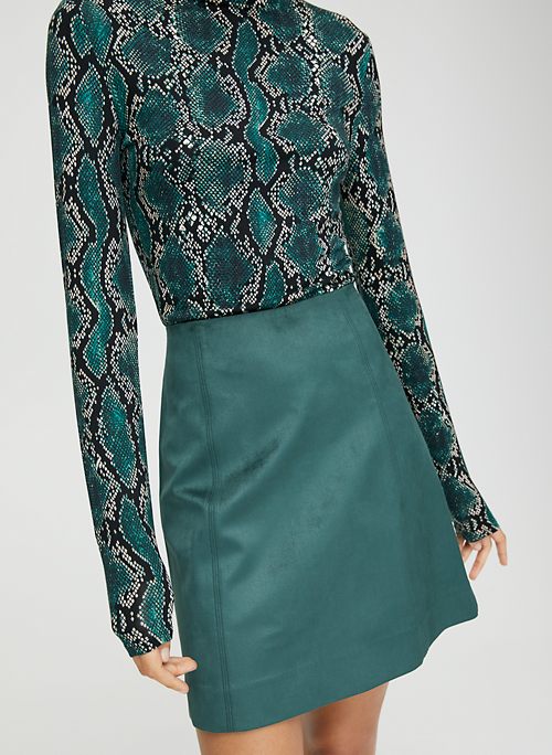 Shop Women's Skirts on Sale Aritzia CA