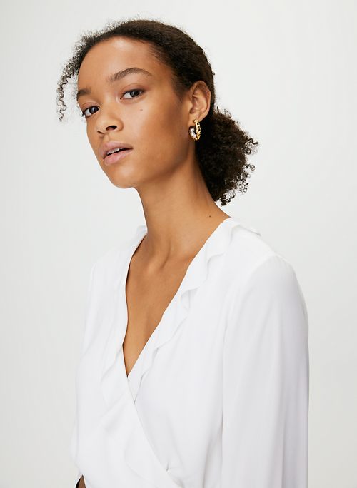 Blouses For Women Shop Blouses Shirts Amp Tops Aritzia Ca