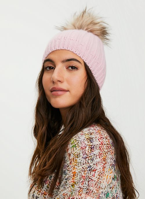 aritzia pom pom hat