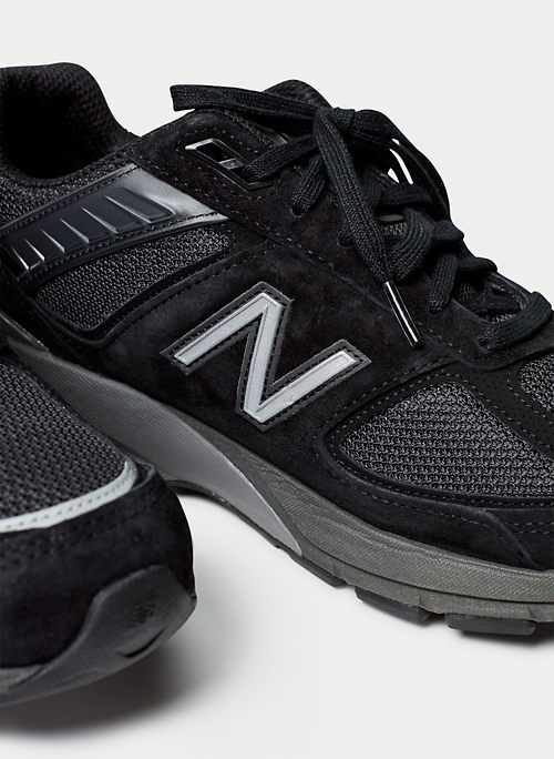aritzia new balance 990v3