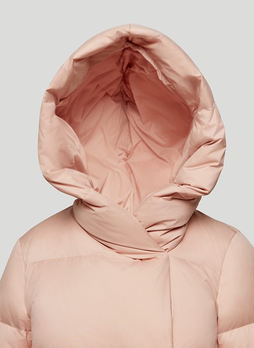 Babaton THE DUVET PUFFER SHORT | Aritzia CA