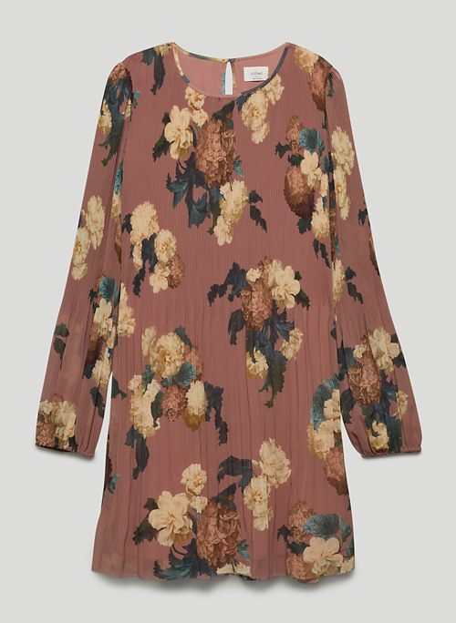 aritzia wedding guest