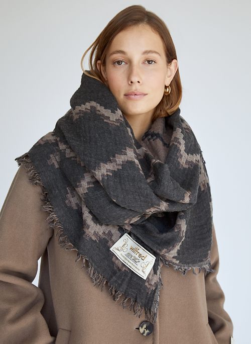 Wilfred DIAMOND MOSAIC BLANKET SCARF Aritzia US