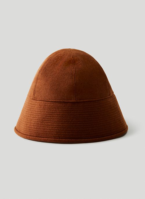 FLANNEL BUCKET HAT