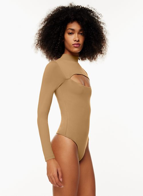 Small Hydroflask and Aritzia contour bodysuit : r/ThriftStoreHauls