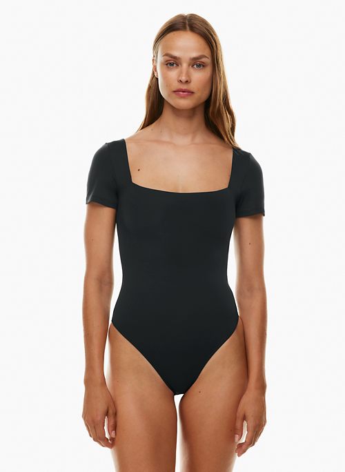 Small Hydroflask and Aritzia contour bodysuit : r/ThriftStoreHauls