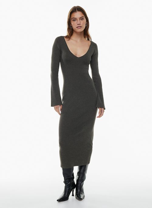One of the most flattering dresses I own! Meridian Dress in Sage Frost, XS  (5'3, 30D, 27in waist, 37in hips) : r/Aritzia
