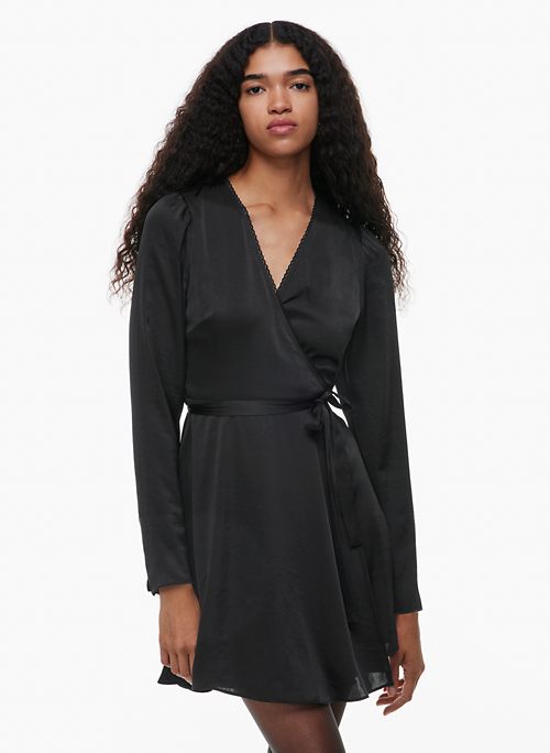 Shop Women's Dresses on Sale | Aritzia CA