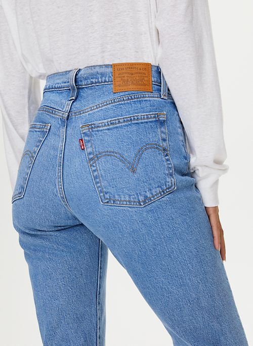 levis high waisted wedgie
