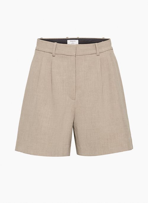 PLEATED MID-THIGH SHORT - Softly structured high-waisted pleated shorts