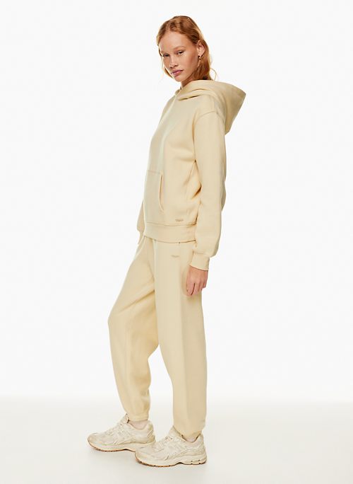 aritzia jogger set