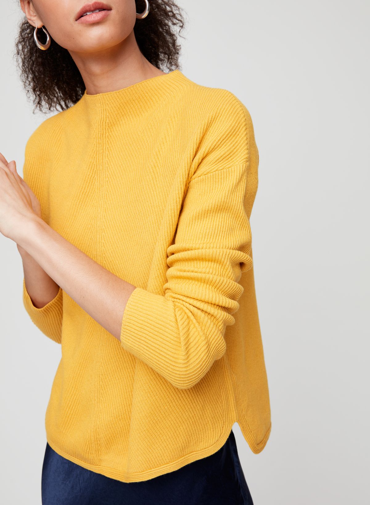 Aritzia yellow outlet sweater