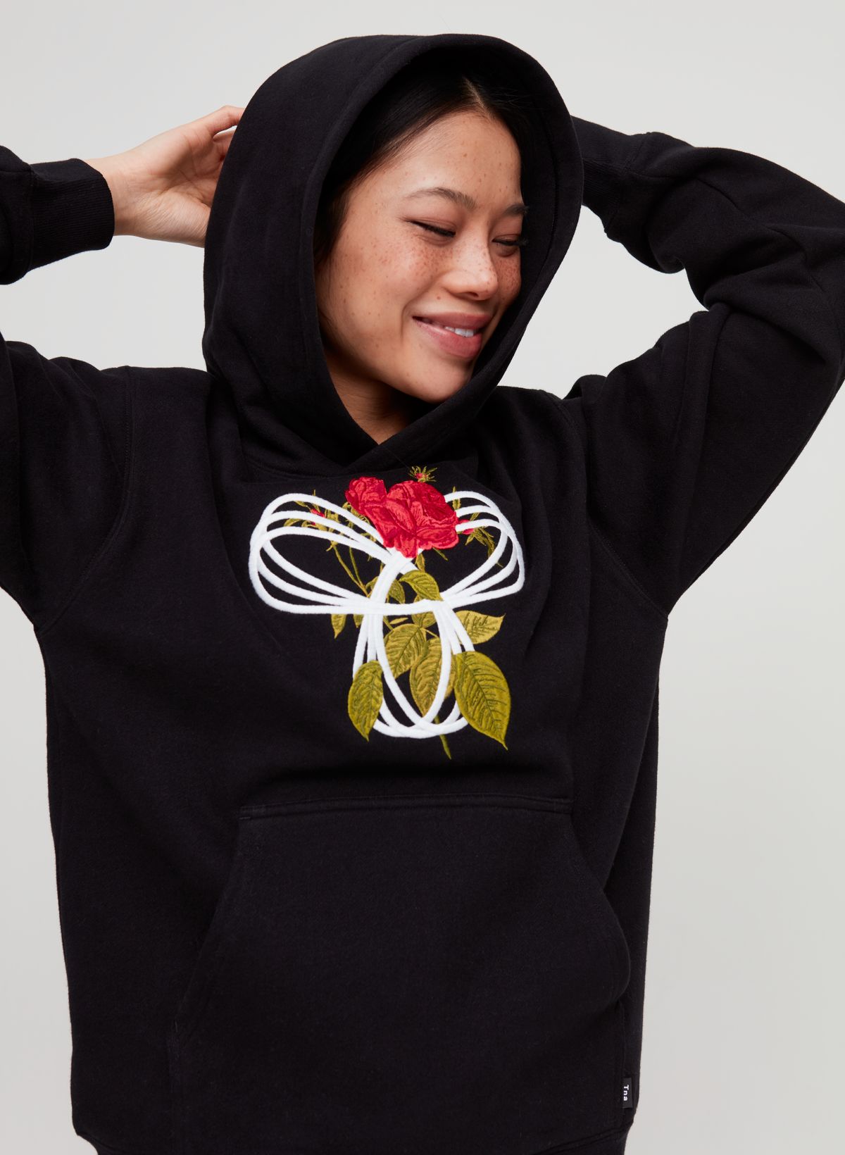 Tna THE PERFECT HOODIE | Aritzia CA
