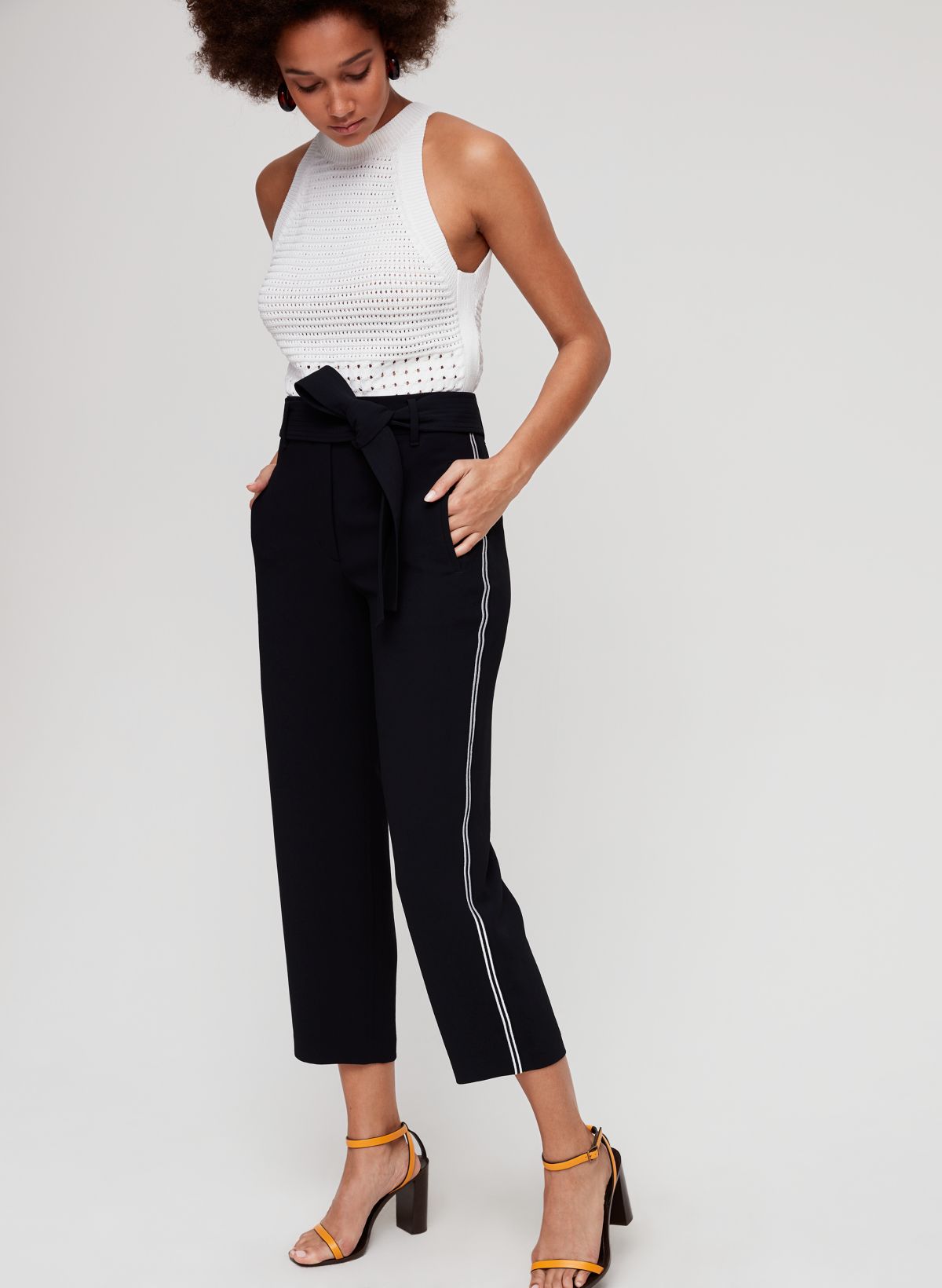 https://aritzia.scene7.com/is/image/Aritzia/s19_04_a06_72667_2926_on_a?wid=1200