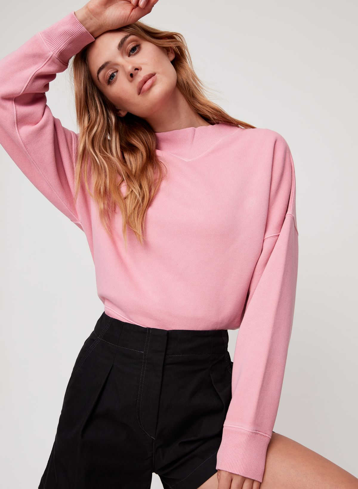 Aritzia shop pink sweater