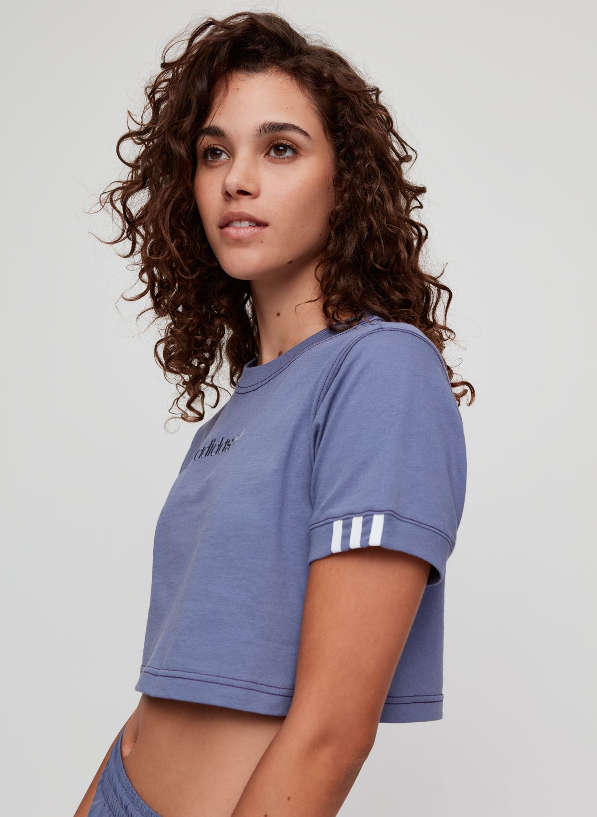 Saca la aseguranza grosor Alegre adidas COEEZE TEE | Aritzia US