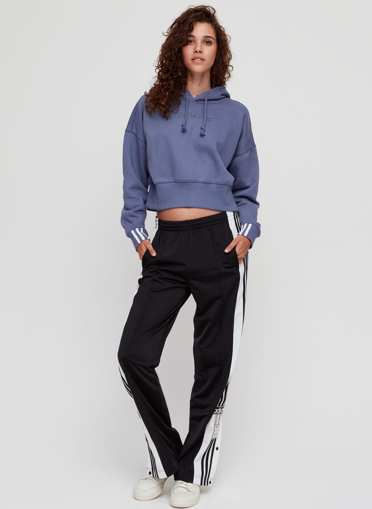 tilfredshed nær ved gård adidas COEEZE HOODIE CROP | Aritzia US