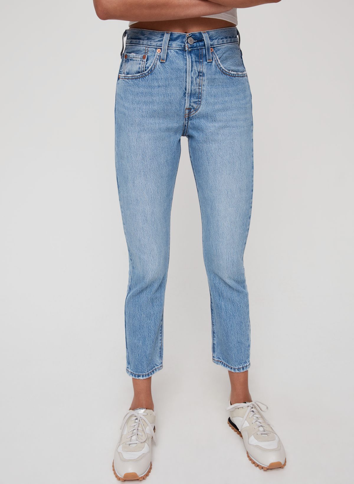 Aritzia levi's 501 skinny sale