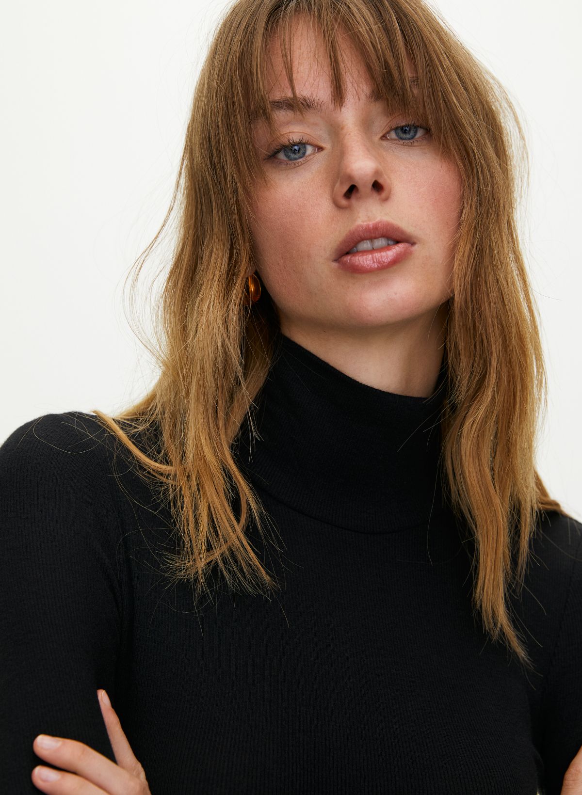 Aritzia shop black turtleneck