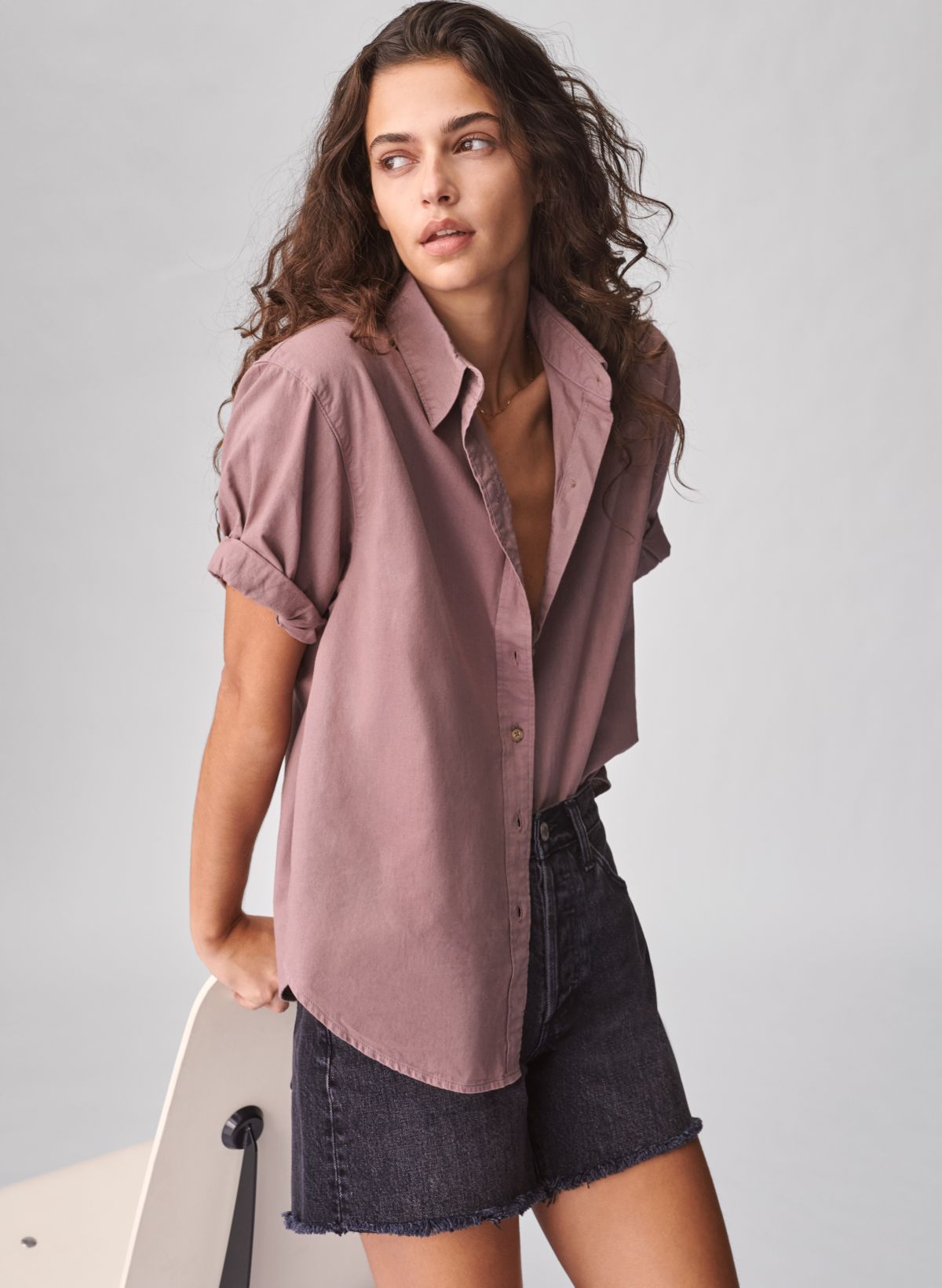 Long Sleeves Washed Denim Button Down Casual Shirt seen in Si