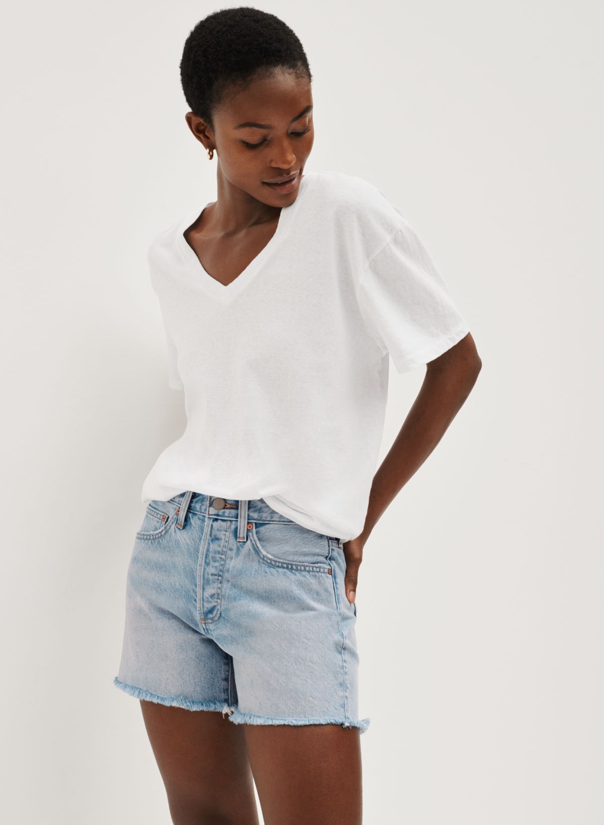 Mid-Thigh  Aritzia US