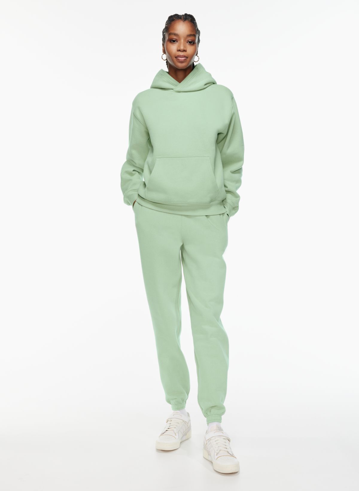 Cozy fleece mega sweatpants: help me pick a size : r/Aritzia