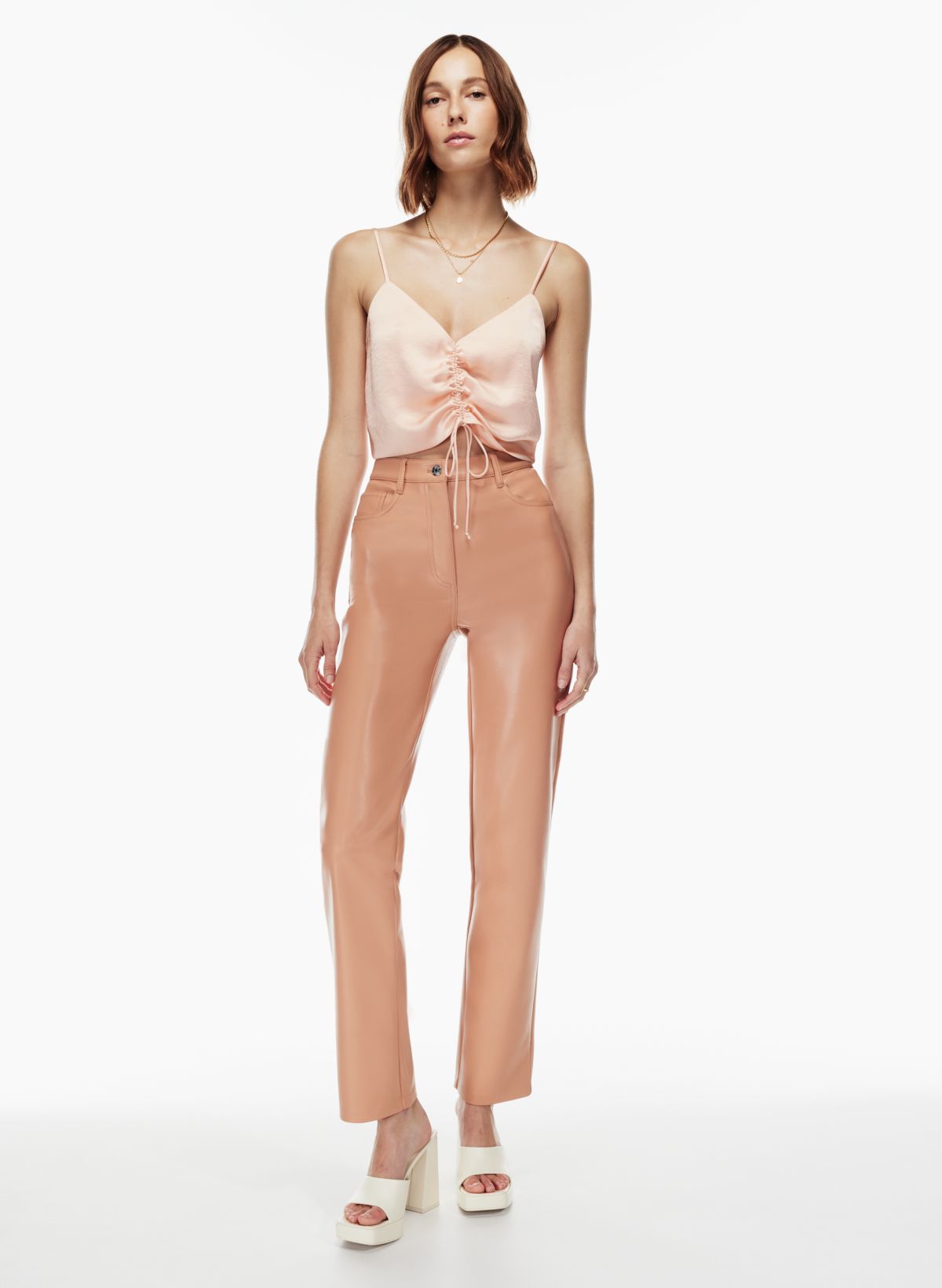 What do you wear under your Wilfred lover camisole as a bra? : r/Aritzia