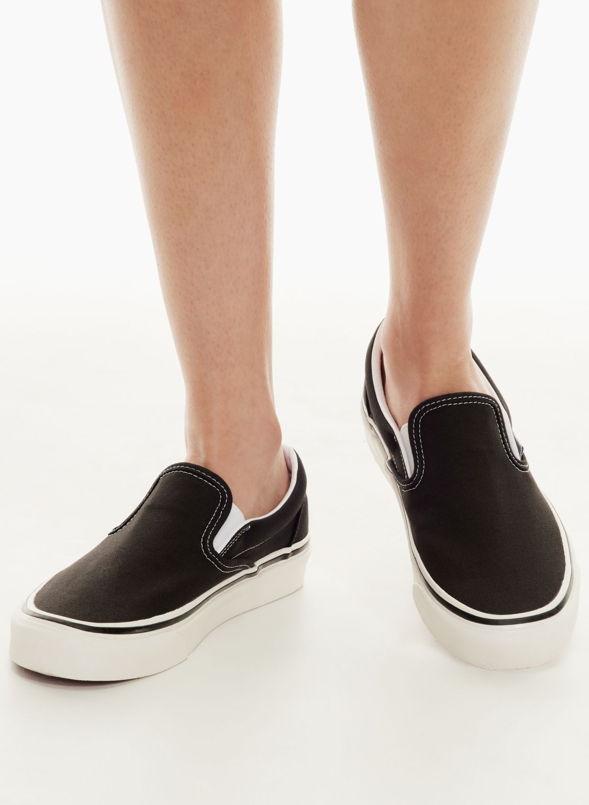 Slip on vans hotsell noir