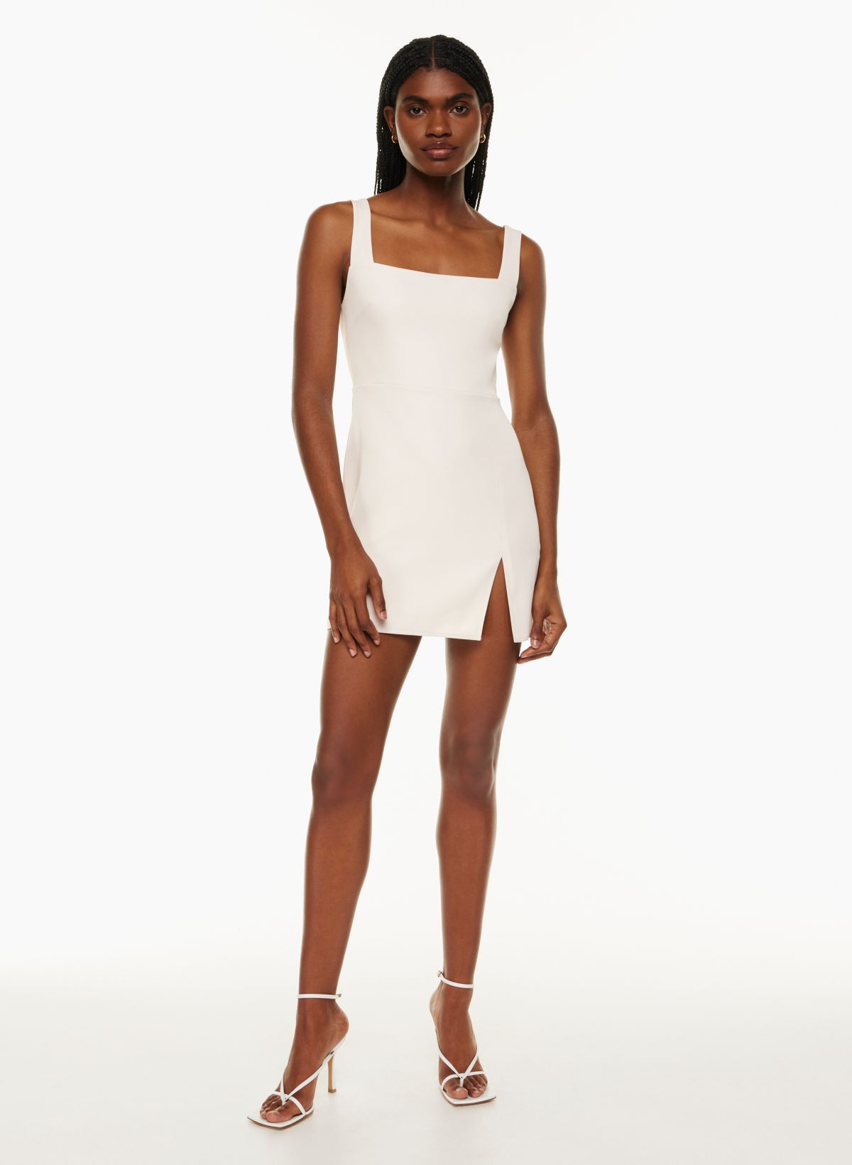 https://aritzia.scene7.com/is/image/Aritzia/s23_01_a08_107247_15104_on_a?wid=1200