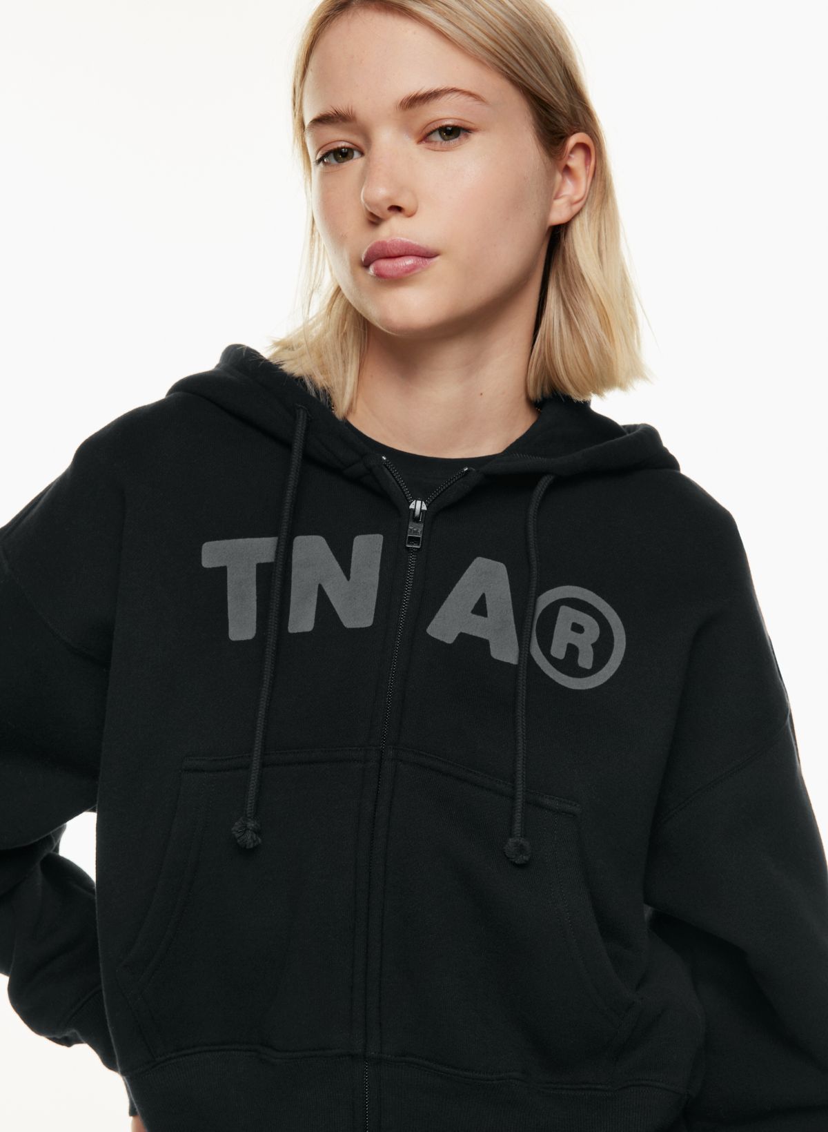 Aritzia TNA BOYFRIEND ZIP UP HOODIE, Women's Fashion, Clothes on