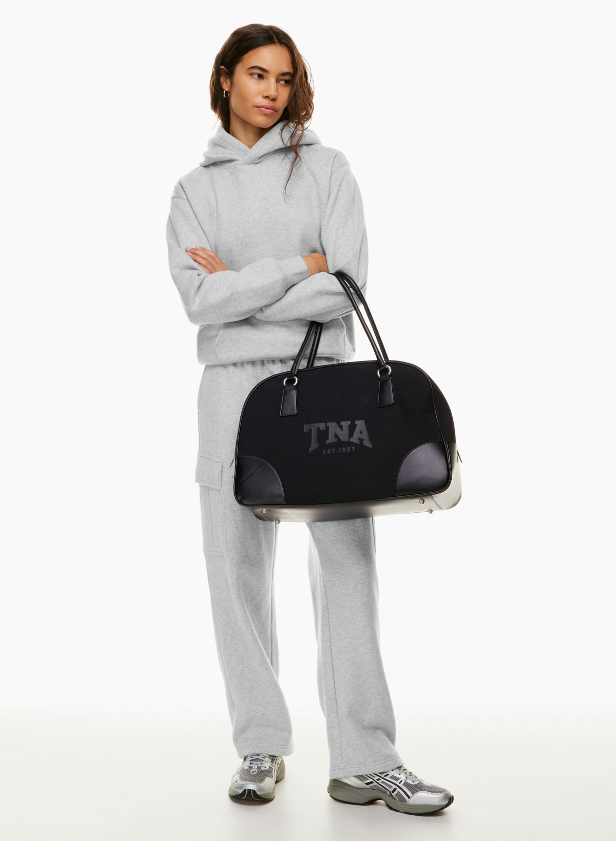 Tna duffle sales bag aritzia