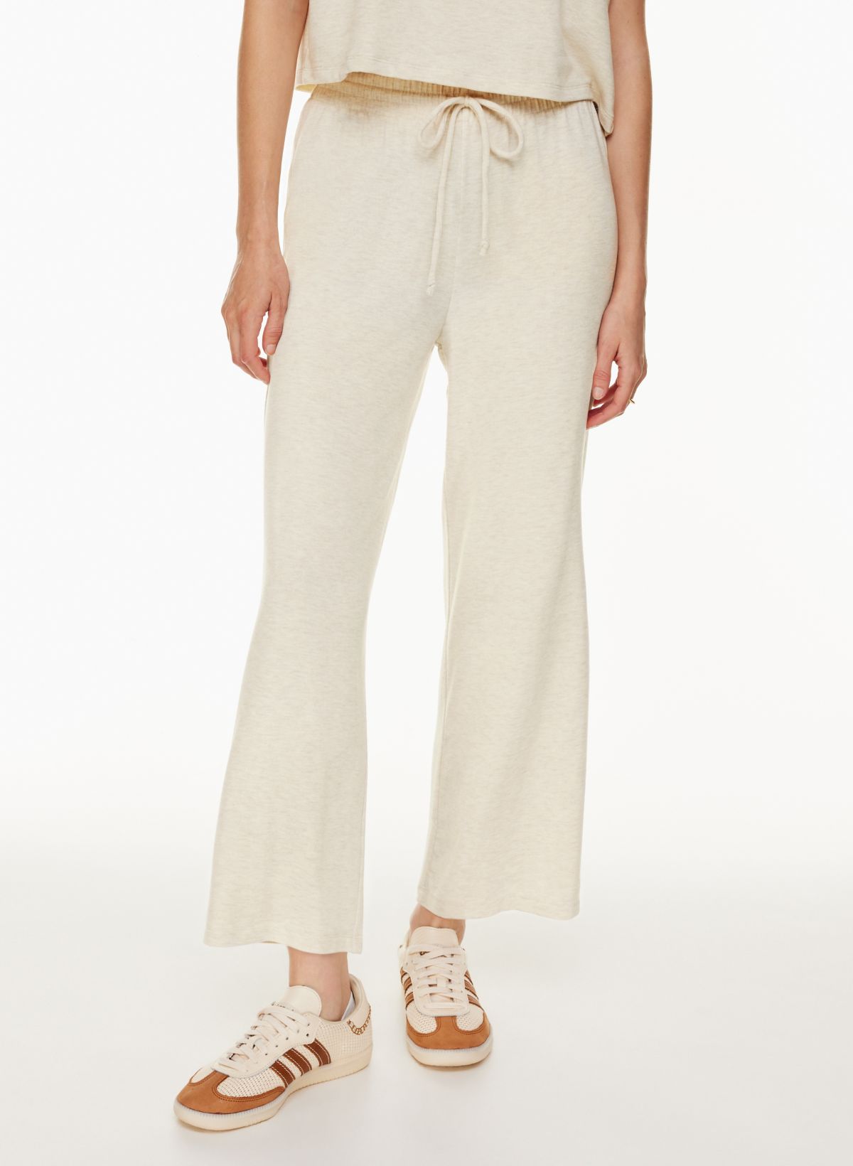 Wilfred Free Unfurl Pant in GD Deep Taupe (Size 00) and Wilfred Alessia  Cardigan in Black (XS) : r/Aritzia