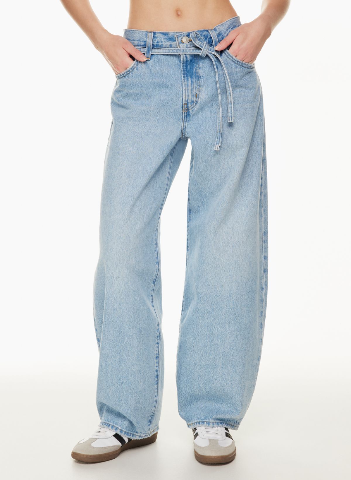 Levi s XL BALLOON JEAN Aritzia CA