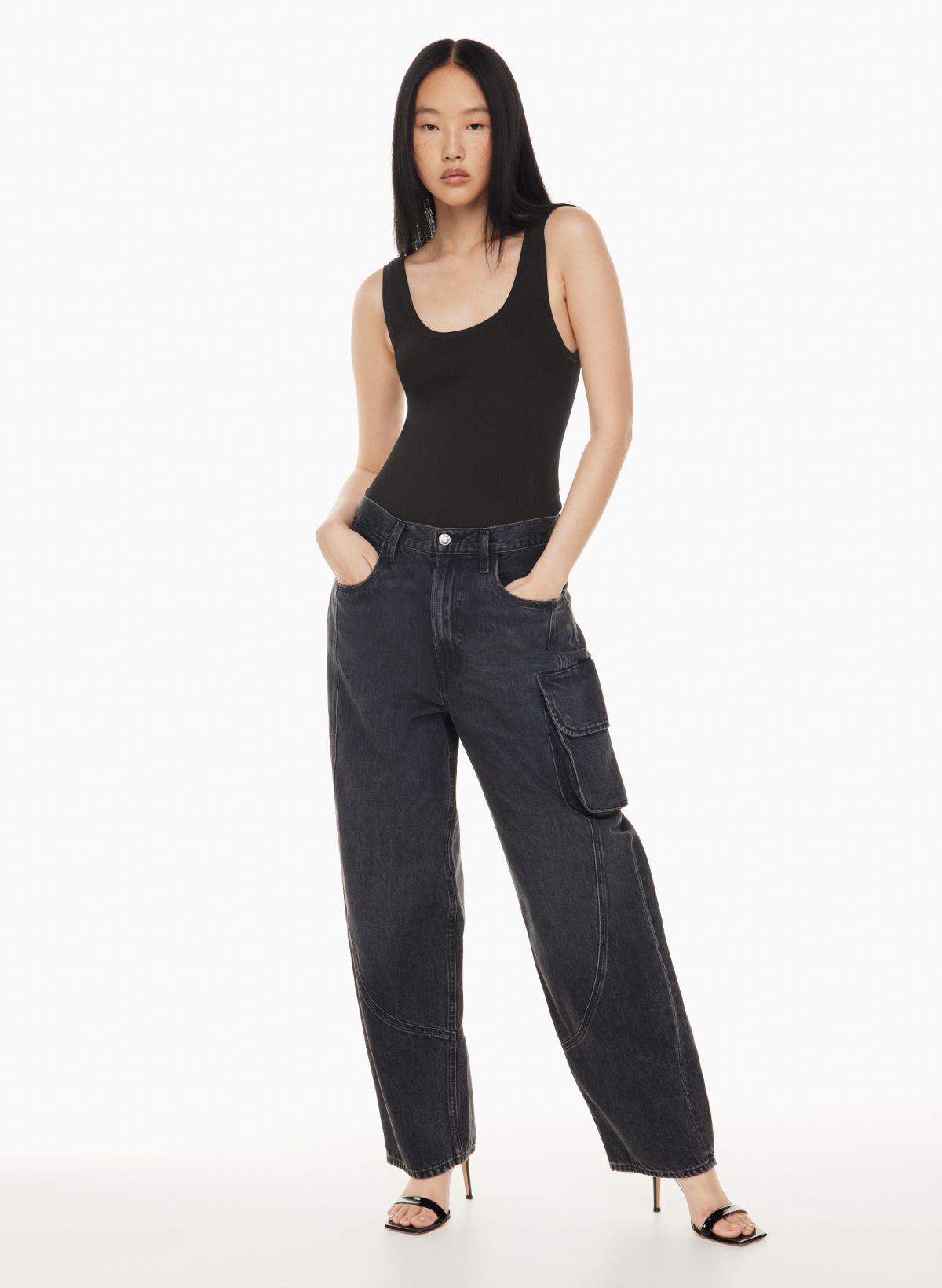 Nera mid-rise straight cargo jeans in black - Agolde