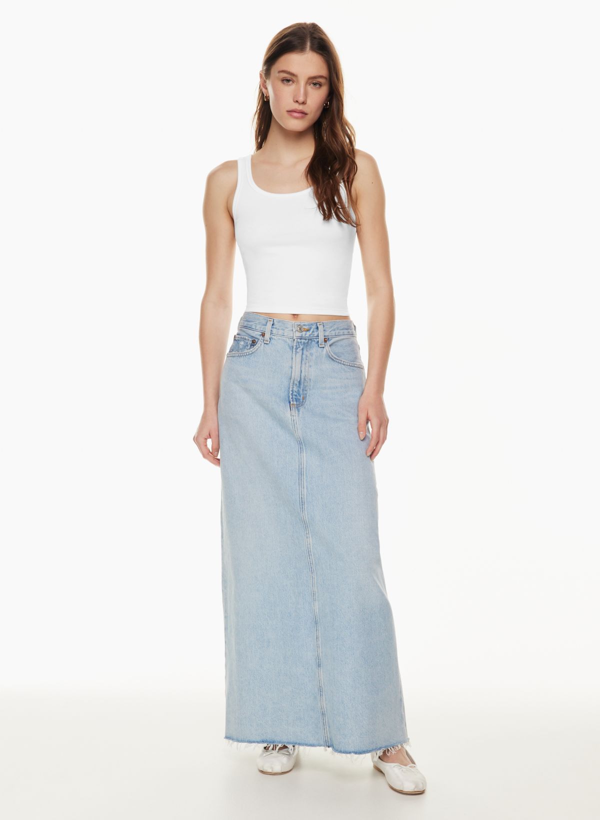 https://aritzia.scene7.com/is/image/Aritzia/s23_98_a06_110206_30941_on_a?wid=1200