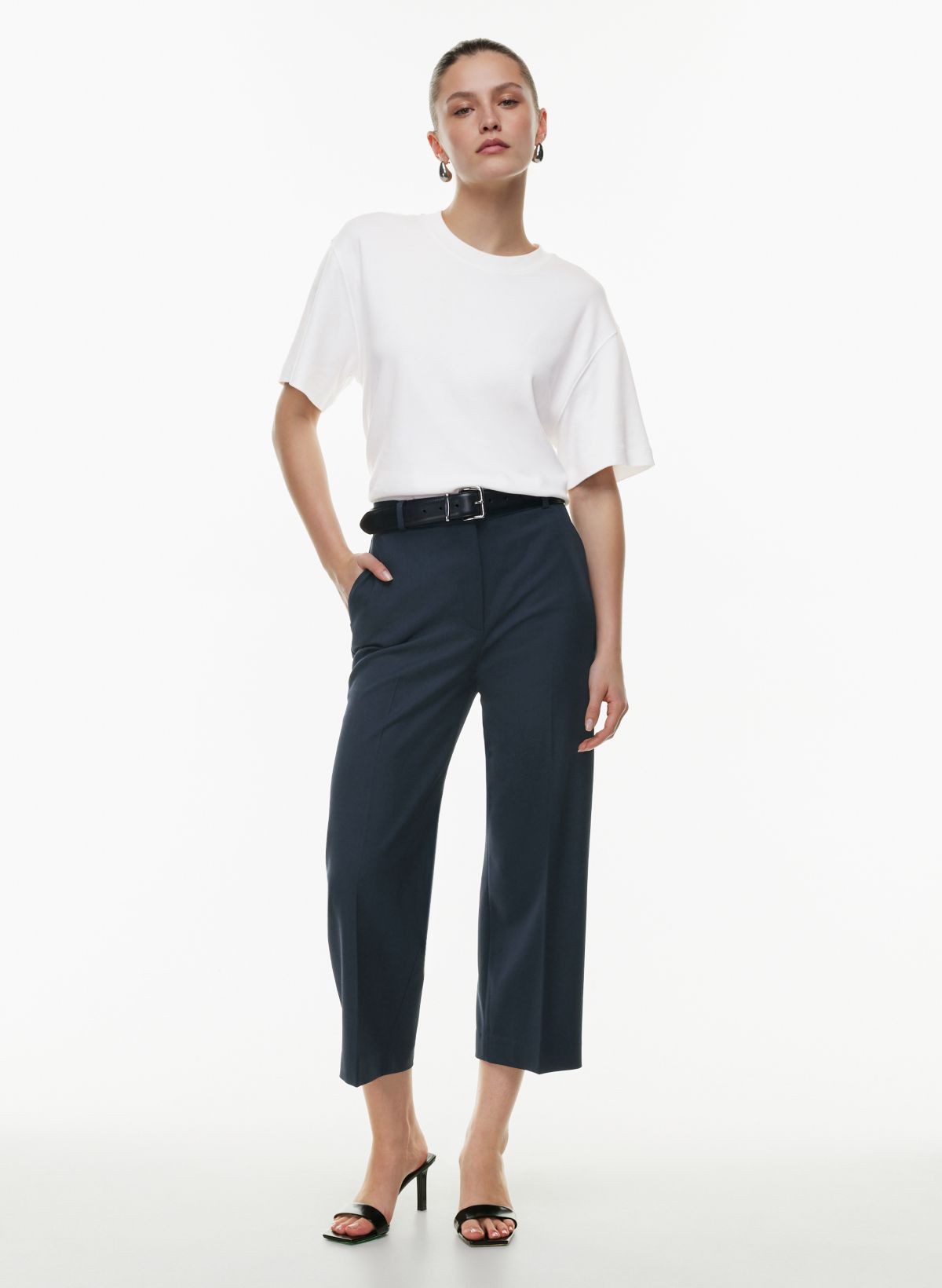 Cut Loose Solid Linen Crop Pant