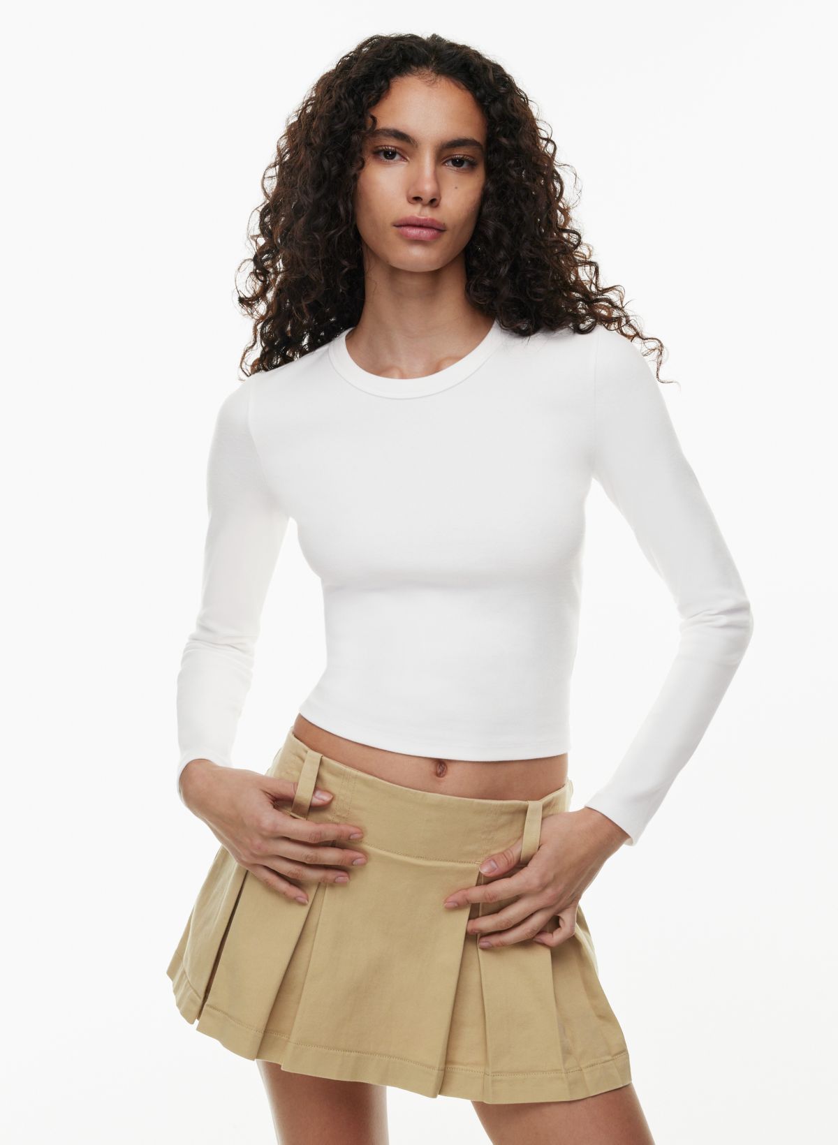 The spring sporty girl outfit every aritzia girl needs - white