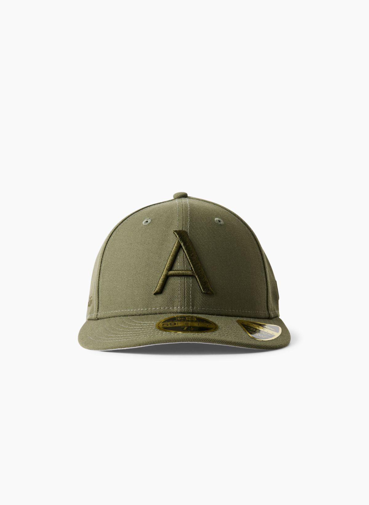 Aritzia hat store