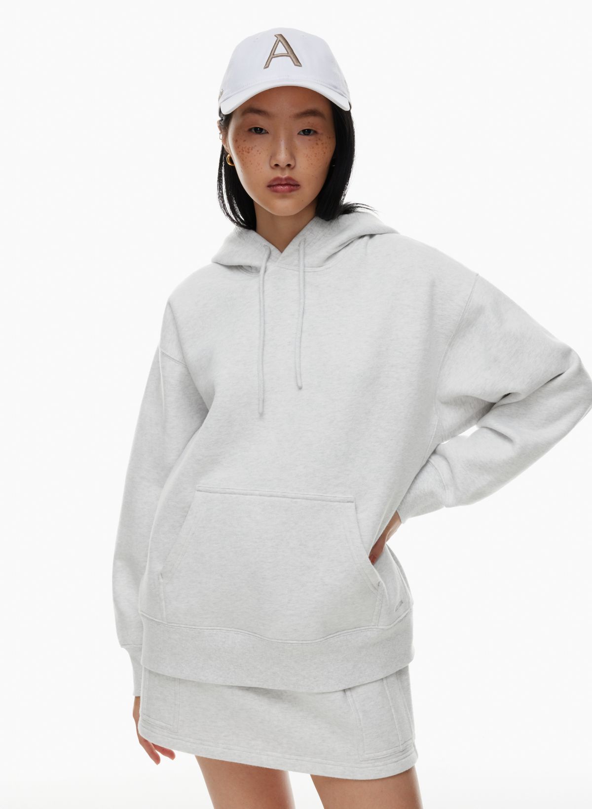 Boyfriend best sale hoodie aritzia