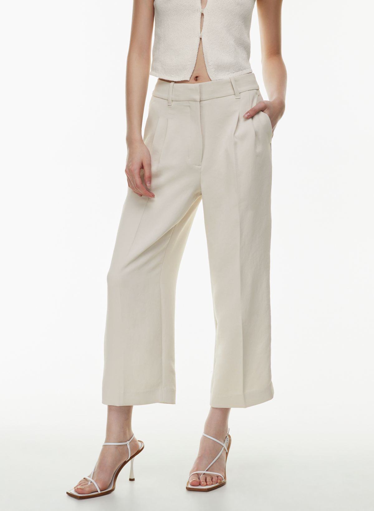 Women's Essential Slim Crop Pant