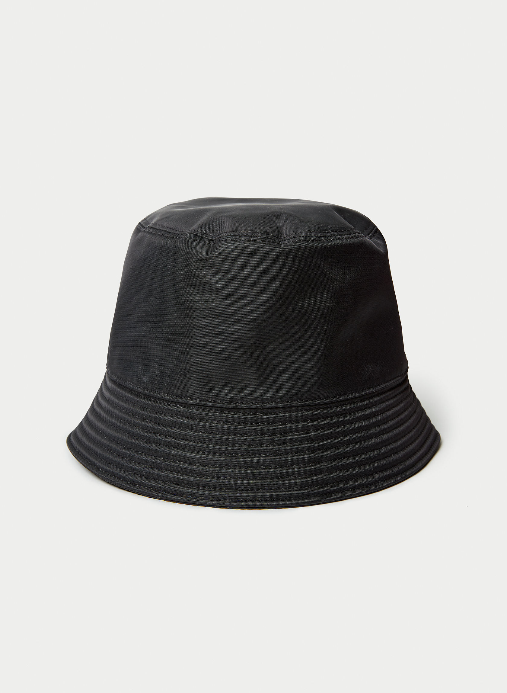 Main Character MACY BUCKET HAT | Aritzia INTL