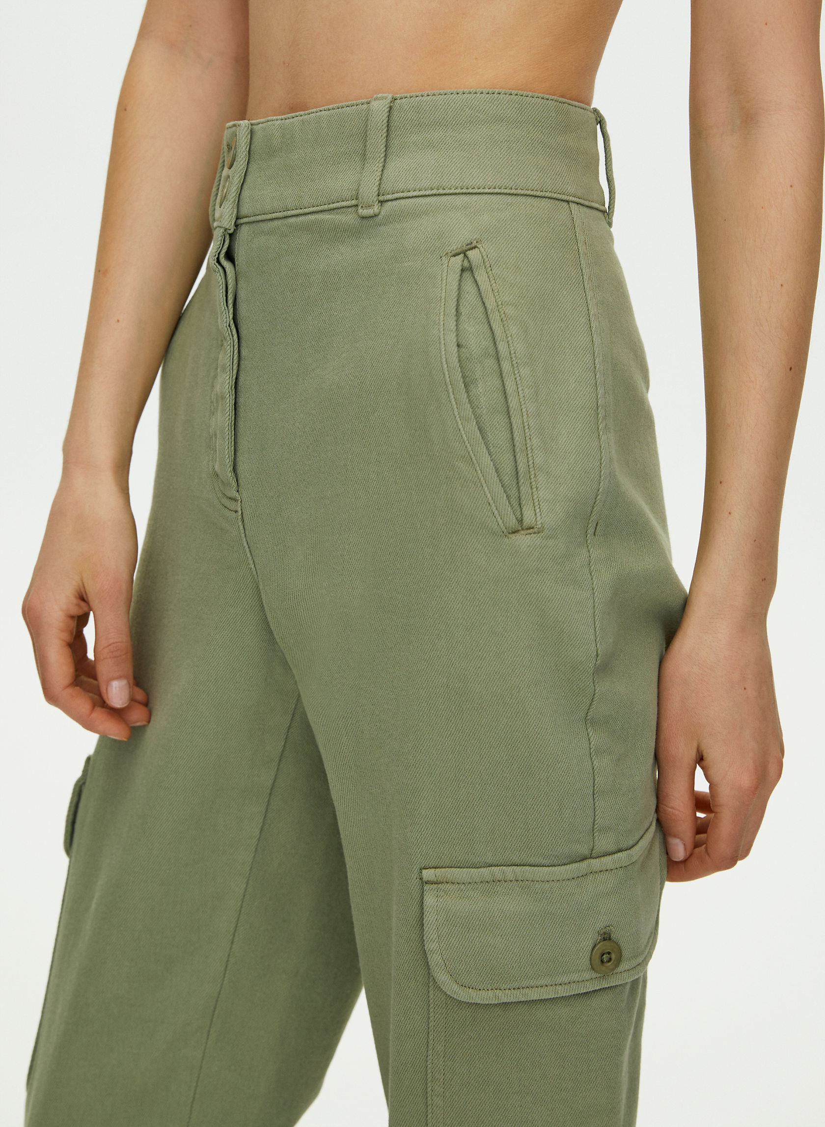 aritzia cargo