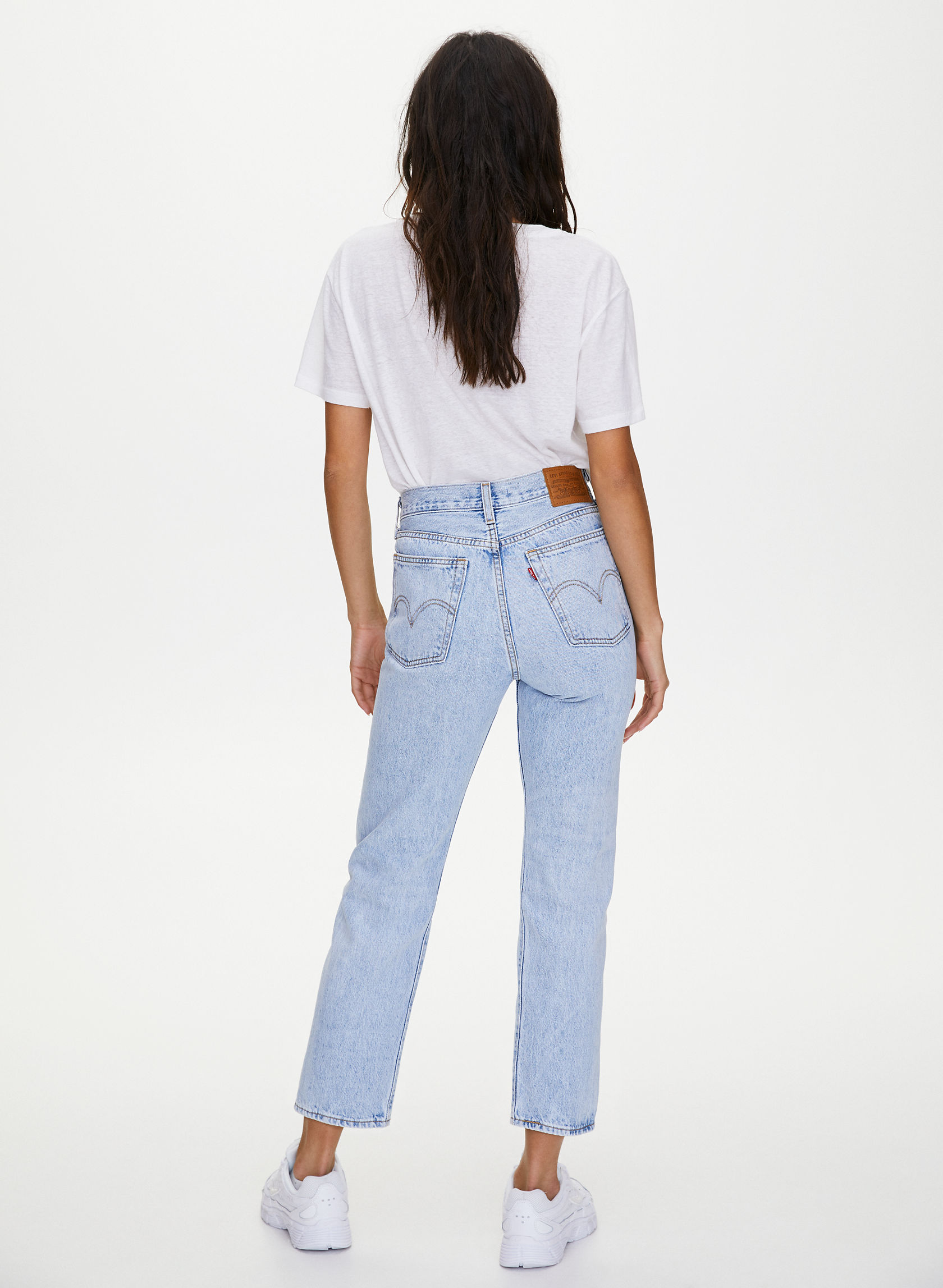 aritzia levi's wedgie straight